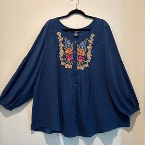 Woman’s top sz 24W